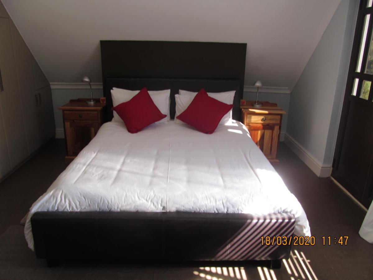 Luxury Secure Flat Apartment Plattekloof Bagian luar foto