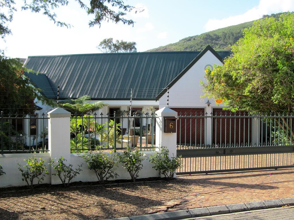 Luxury Secure Flat Apartment Plattekloof Bagian luar foto