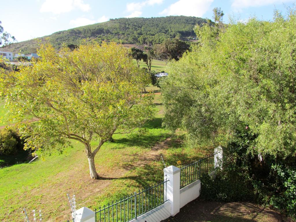 Luxury Secure Flat Apartment Plattekloof Bagian luar foto