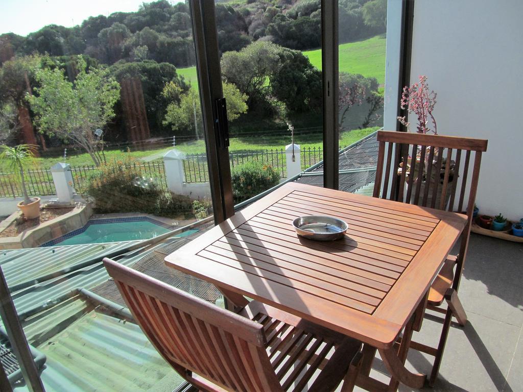 Luxury Secure Flat Apartment Plattekloof Bagian luar foto